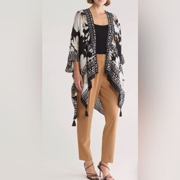 Vince Camuto Washy Blooms Crinkle Ruana - Picture 1 of 4